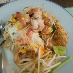 ผัดไทยกุ้งสด