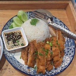 ข้าวไก่ทอดซอสเทอริยากิ