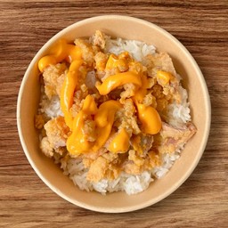 ข้าวไก่กรอบซอสชีส