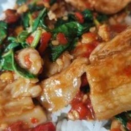 ข้าวกะเพราหมูสามชั้น+ไข่ดาว