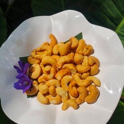 เม็ดมะม่วงหิมพานต์ทอด