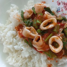 พริกแกงปลาหมึก