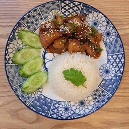 ข้าวสามชั้นทอดซอสเกาหลี