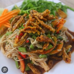 ยำขนมจีน