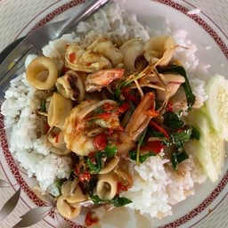 ข้าวกะเพราทะเล