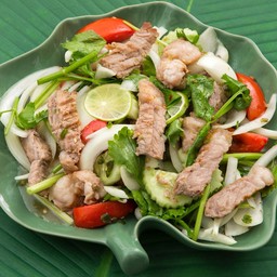 ยำหมูย่าง