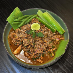 ลาบหมูข้าวคั่ว