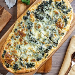 Manaeesh Spinach Cheese