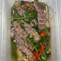 กระเพรากั้ง(กับข้าว)