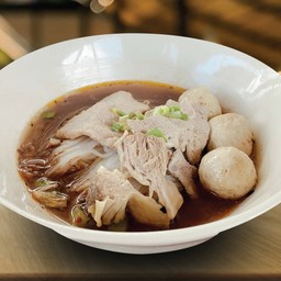 ก๋วยเตี๋ยวน้ำตก(ทุกอย่าง)