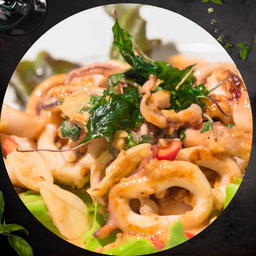 กะเพราปลาหมึก(squid with holly basil)