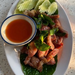 หมูแดดเดียวทอด