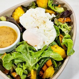 สลัดผักรวมไข่ Mixed Vegetable and Egg Salad
