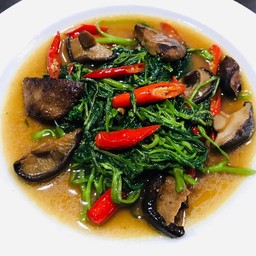 ผักบุ้งไฟแดง เจ (กับข้าว)