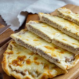 Manaeesh Kofta Cheese