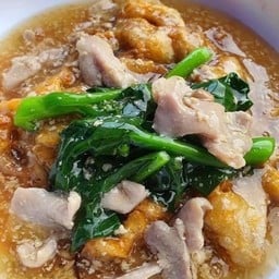 ราดหน้าหมู