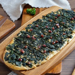 Manaeesh Spinach