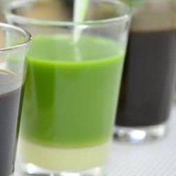 ชาเขียวนมร้อน