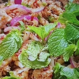 ข้าว หน้าลาบไก่สับ