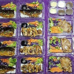 สเต๊กและข้าวปลาซาบะ 2หมู