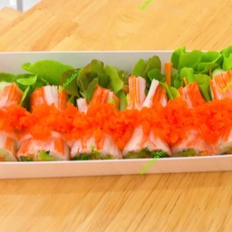 สลัดโรลปูอัดไข่กุ้ง