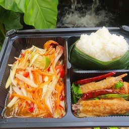 ชุดส้มตำ-ไก่ทอด+เครื่องดื่ม