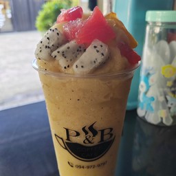 ผลไม้รวมนมเปรี้ยว