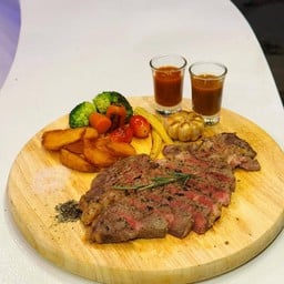 สเต็กเนื้อแบล็คแองกัส