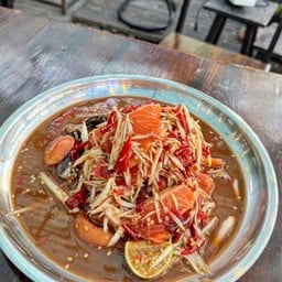 ตำแซลมอนหลงปลาร้า