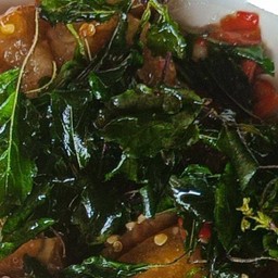 หมูกรอบกระเพรากรอบ กับข้าว