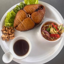 ปลาอินทรีย์ทอดราดน้ำปลาชุดเล็ก