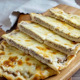 Manaeesh Kofta Cheese