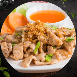 หมูกระเทียม (pork fried with garlic)