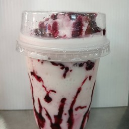 มะพร้าวปั่นนมสดบลูเบอร์รี่