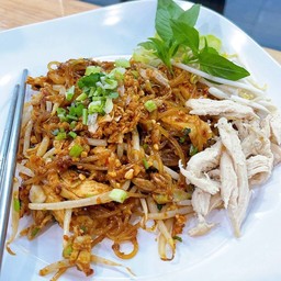 ซี้ดแห้งคลุกไก่ฉีก