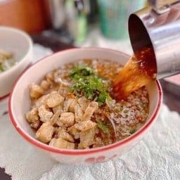 ก๋วยเตี๋ยวโคตรกากหมู.