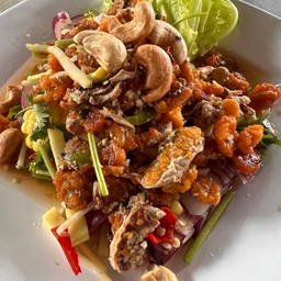 ยำไข่ปู