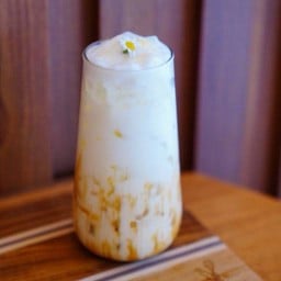 นมสดบราวชูก้าร์เย็น