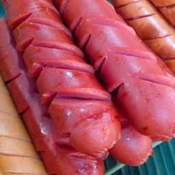 ลูกชิ้นปิ้ง & ทอด ร้านสุขนำ