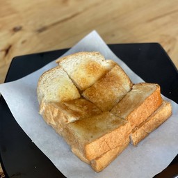 ปังปิ้งเนยน้ำตาล