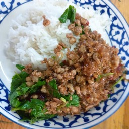 กระเพราหมูสับวุ้นเส้น