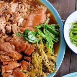 บ้านนาสาร ข้าวขาหมู ข้าวแกงปักษ์ใต้