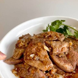 ตับหมูทอดกระเทียม