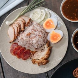 ข้าวมันไก่ มาดามโอ สาขาสีลม สีลม