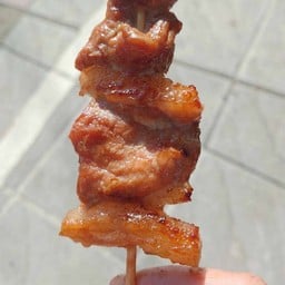ร้านหมูปิ้งแห่ระเบิด