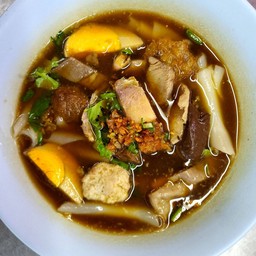 ก๋วยจ๊บ ใส่ทุกอย่าง น้ำข้น (ธรรมดา)