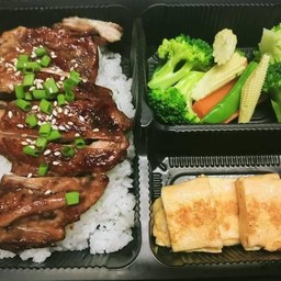 ข้าวหน้าไก่เทริยากิ