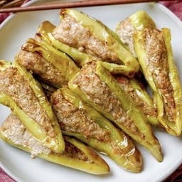 พริกหยวกย่างไส้หมูสับ