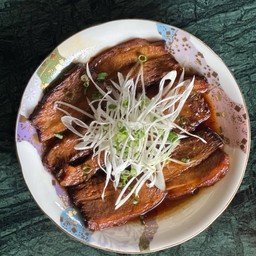 หมูชาชูซิกเนเจอร์