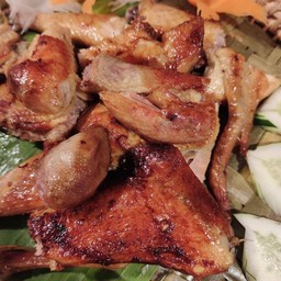 ไก่ครึ่งตัว